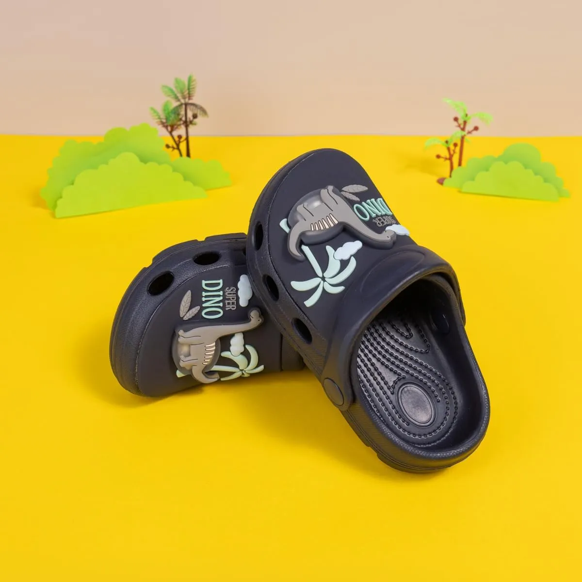 Casazoe Toddler Kids Boys Girls LED Garden Clogs EVA Summer Outdoor Light Up Slip On Shoes Cute Dinosaur Unicorn Water Sandals Lightweight Slipper Slides Beach Pool Play Shoes