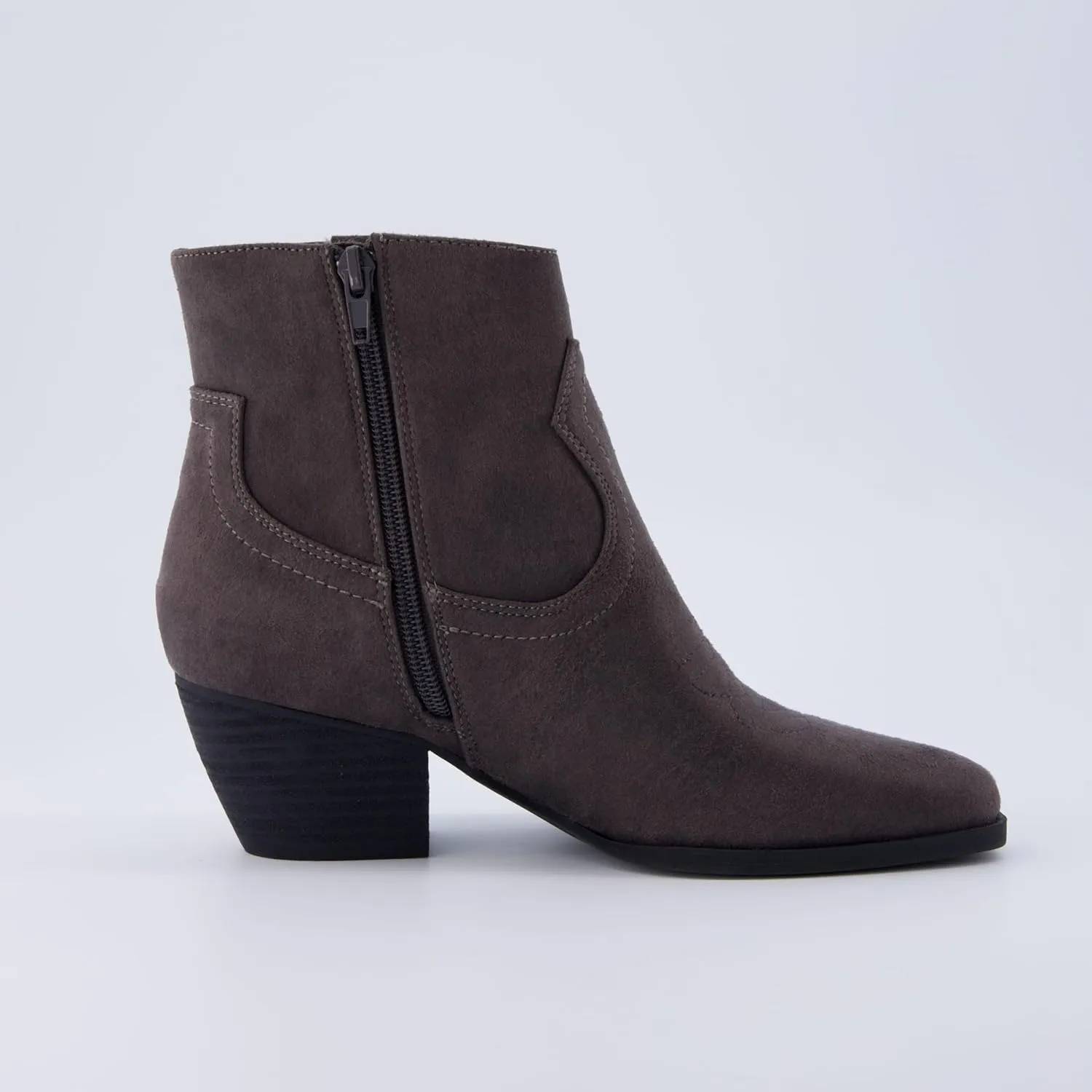CUSHIONAIRE Women's Outlaw Western boot  Memory Foam, Wide Widths Available