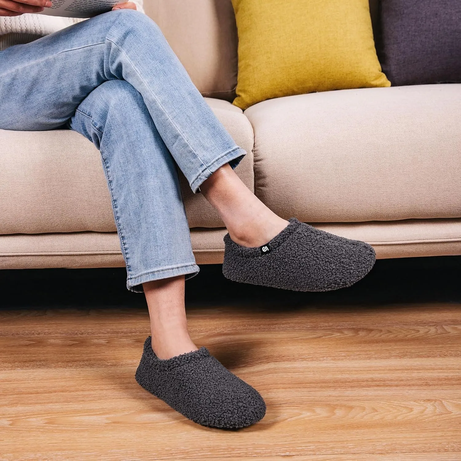 VeraCosy Women's Fuzzy Teddy Slippers Lightweight Memory Foam Indoor House Shoes